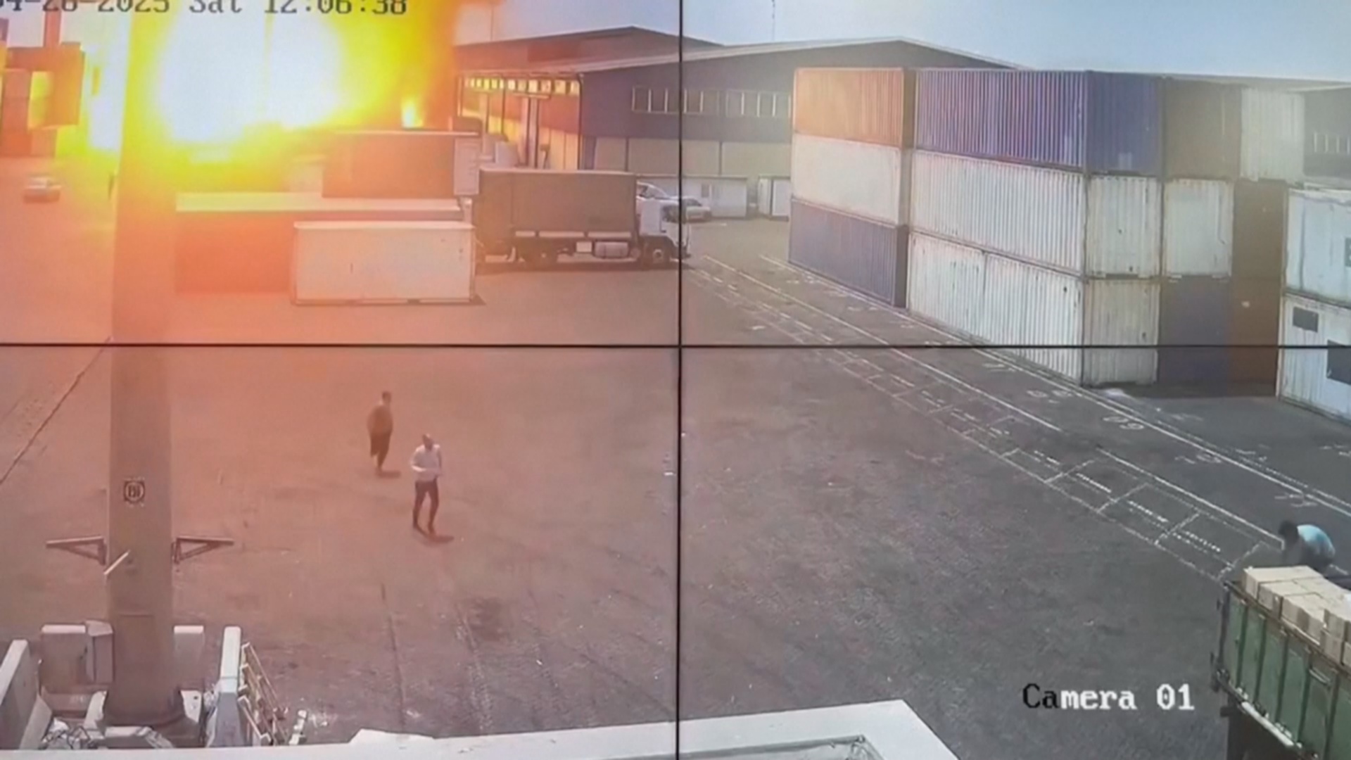 Взрыв в крупнейшем порту Ирана: не менее 40 погибших