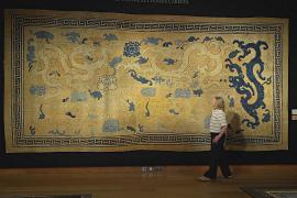 Редкий китайский ковёр с драконом планируют продать на аукционе за $1,6 млн