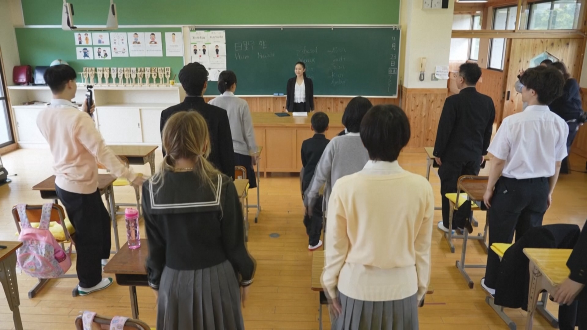 Школьники на день: туристы в Японии вдохнули новую жизнь в заброшенную школу