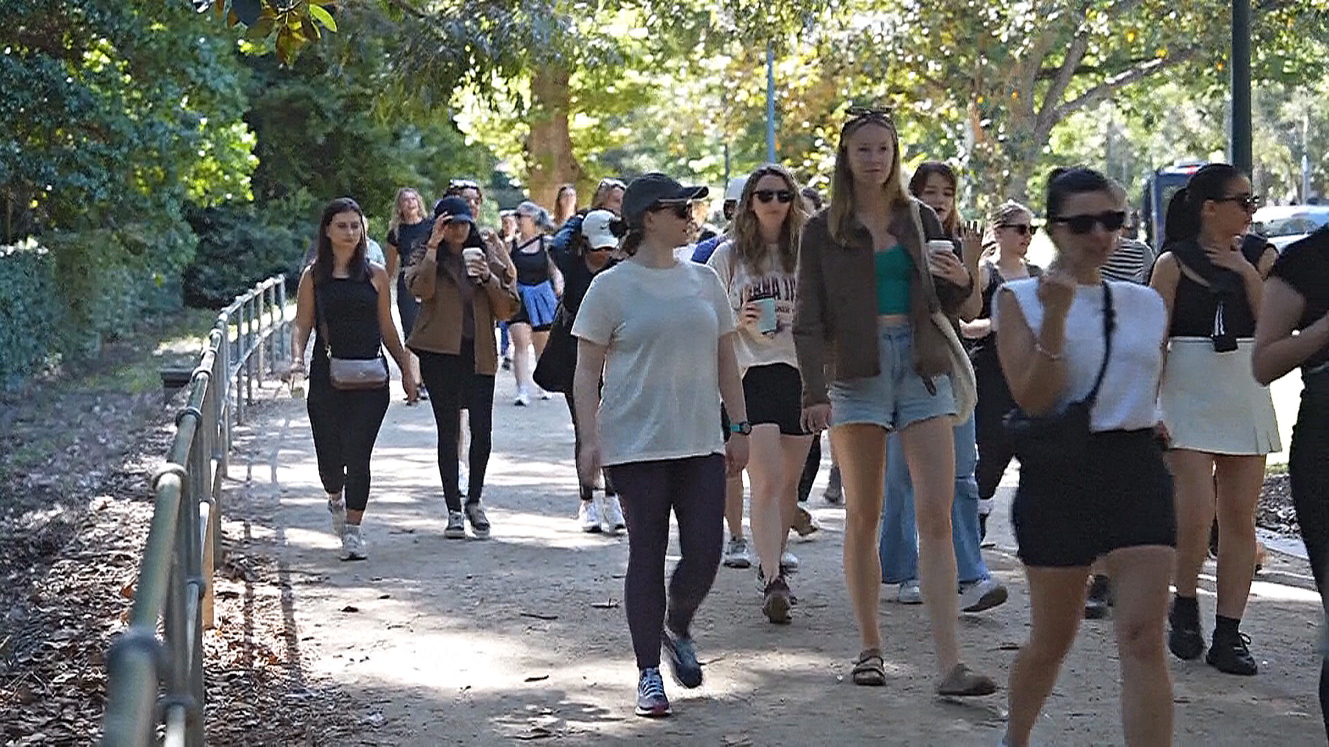 Социальный клуб в Австралии помогает женщинам заводить новых подруг Социальный клуб в Австралии помогает женщинам заводить новых подруг