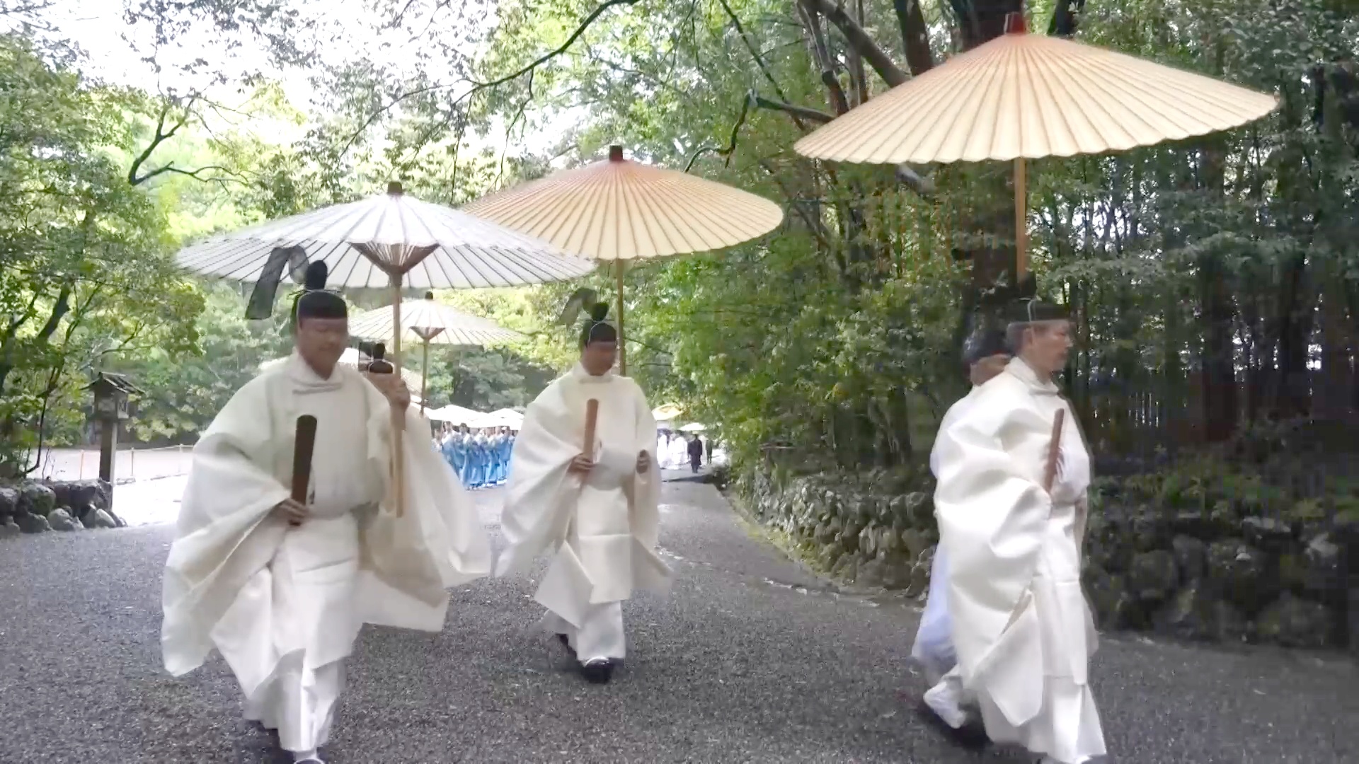 В японском храме начался снос всех святынь, чтобы отстроить их заново В японском храме начался снос всех святынь, чтобы отстроить их заново