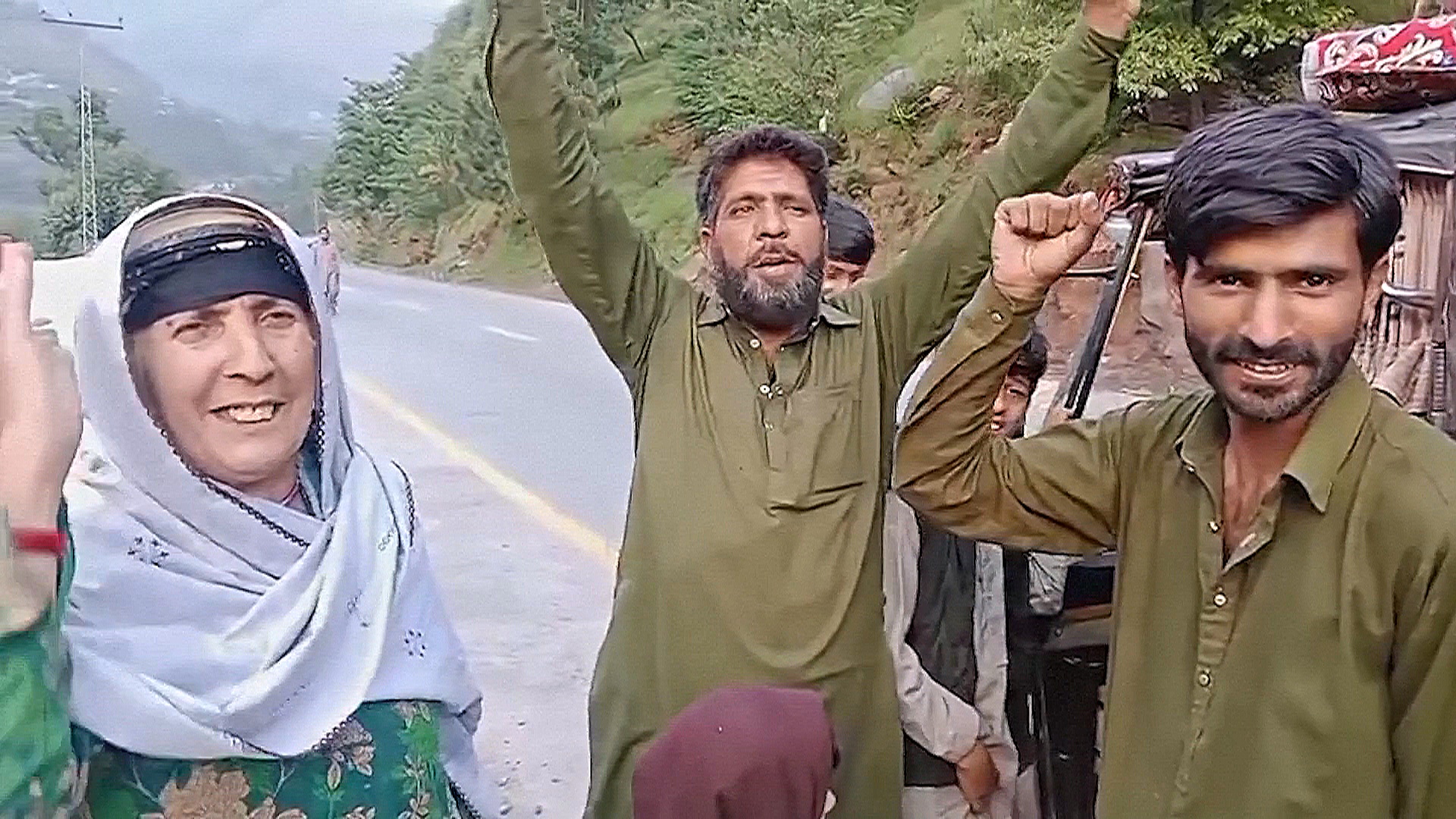 Перемирие между Индией и Пакистаном в воскресенье сохранялось