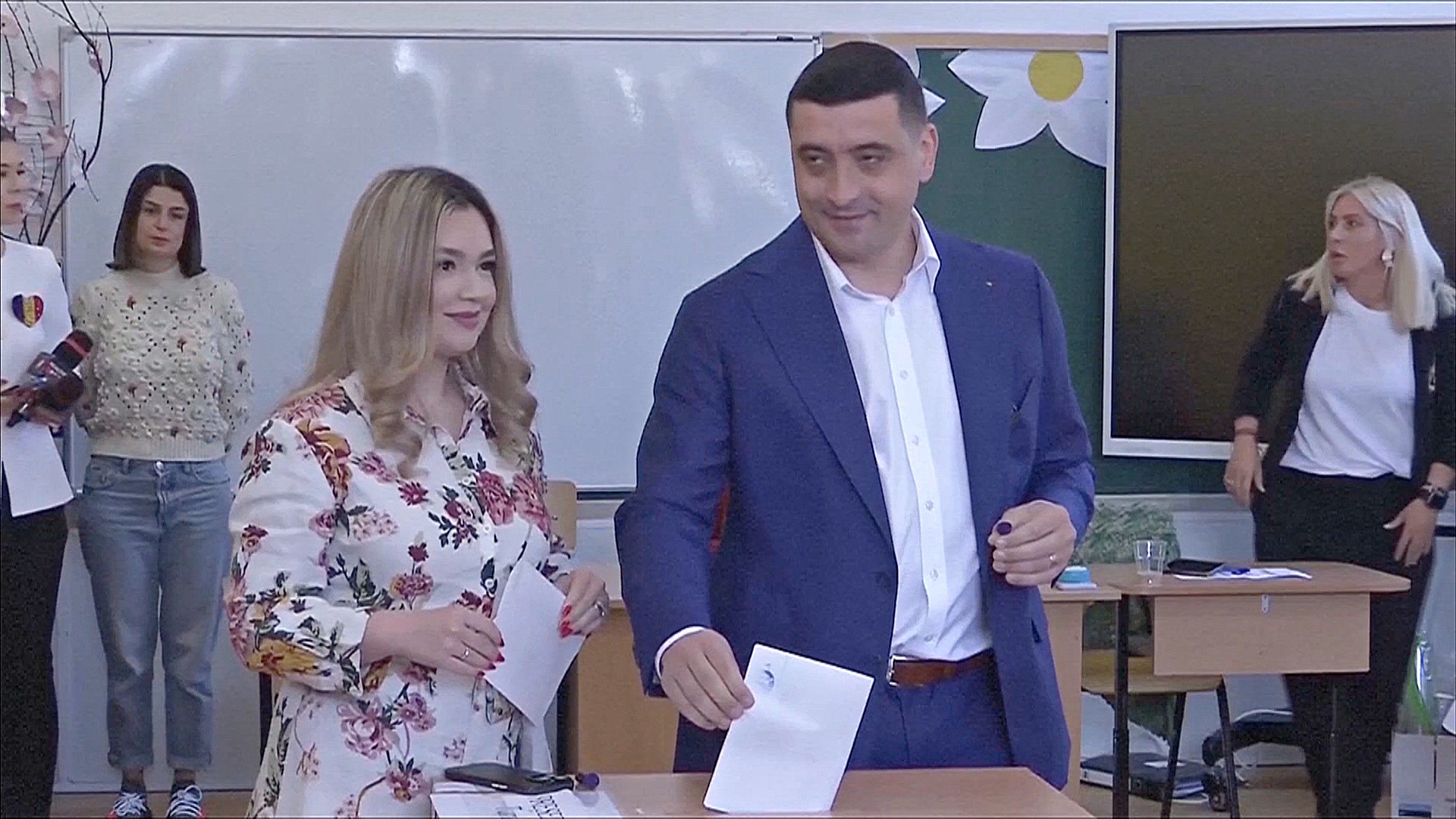 Выборы в Румынии, Португалии и Польше: каковы результаты Выборы в Румынии, Португалии и Польше: каковы результаты