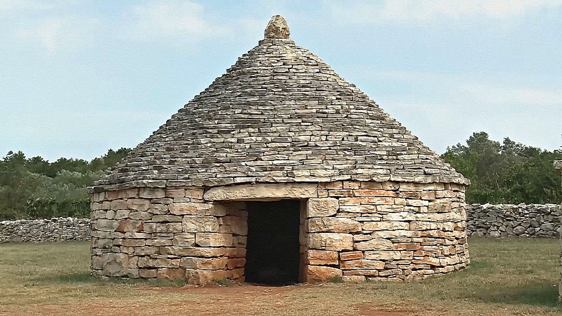 Стены сухой кладки – уникальное наследие Хорватии Стены сухой кладки – уникальное наследие Хорватии