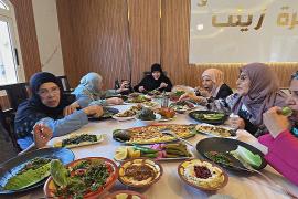 Ливанка превратила свой дом в ресторан из-за финансовых трудностей