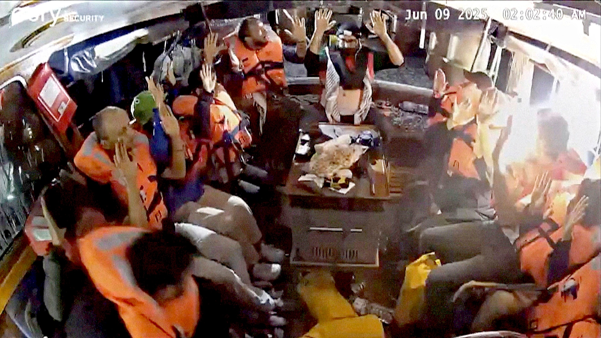 Израиль перехватил судно активистов с Гретой Тунберг на борту Израиль перехватил судно активистов с Гретой Тунберг на борту