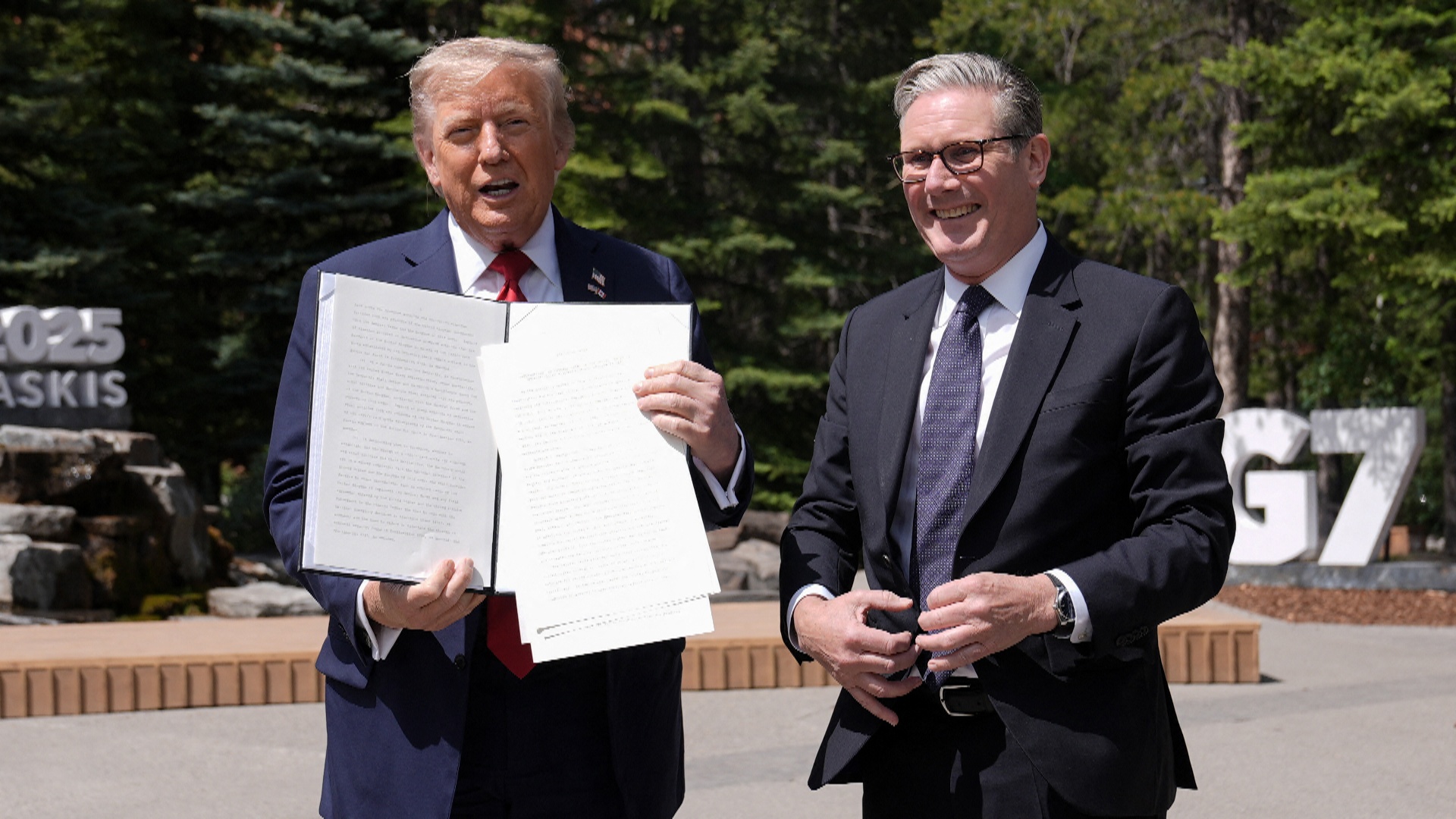 США и Великобритания подписали торговую сделку на саммите G7 США и Великобритания подписали торговую сделку на саммите G7