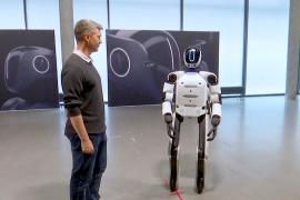 Гуманоидный робот AEON поможет решать проблему нехватки рабочей силы