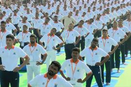 Передышка посреди суеты: в мире отметили Международный день йоги