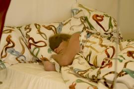 В номере с прозрачными стенами можно бесплатно переночевать в отеле на Ибице