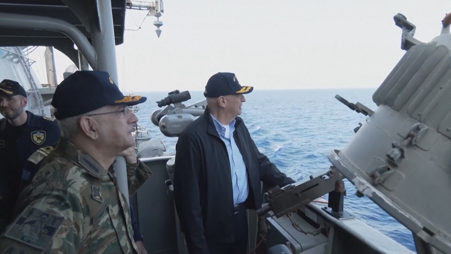 Греция направит военные корабли к берегам Ливии, чтобы остановить мигрантов Греция направит военные корабли к берегам Ливии, чтобы остановить мигрантов