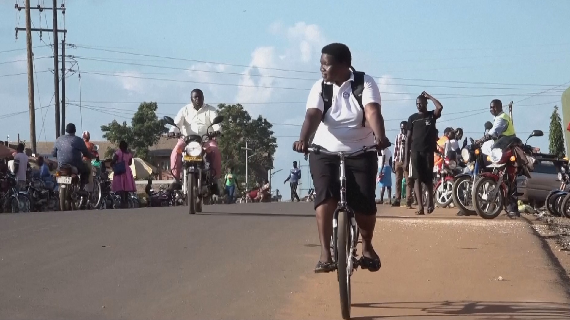 Велосипеды-внедорожники помогают изменить жизнь людей к лучшему в Уганде