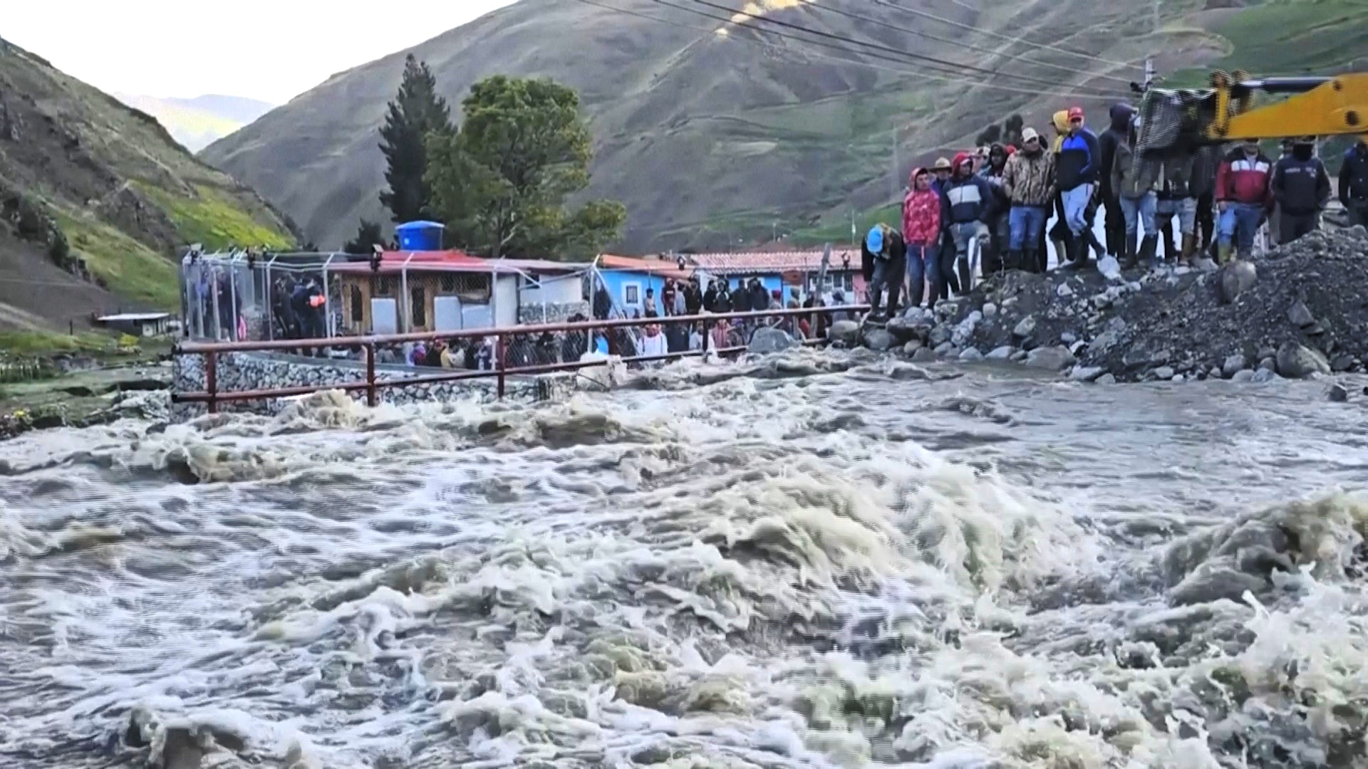 Наводнение в Венесуэле: у людей унесло дома Наводнение в Венесуэле: у людей унесло дома