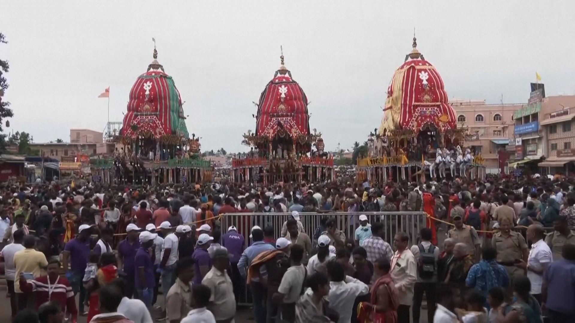 Смертоносная давка произошла на фестивале колесниц в Индии