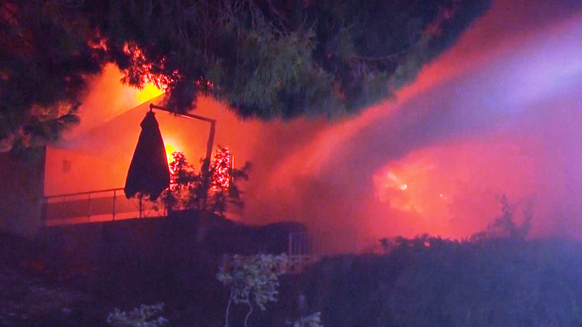 Более 50 000 человек эвакуированы из-за лесных пожаров в Турции