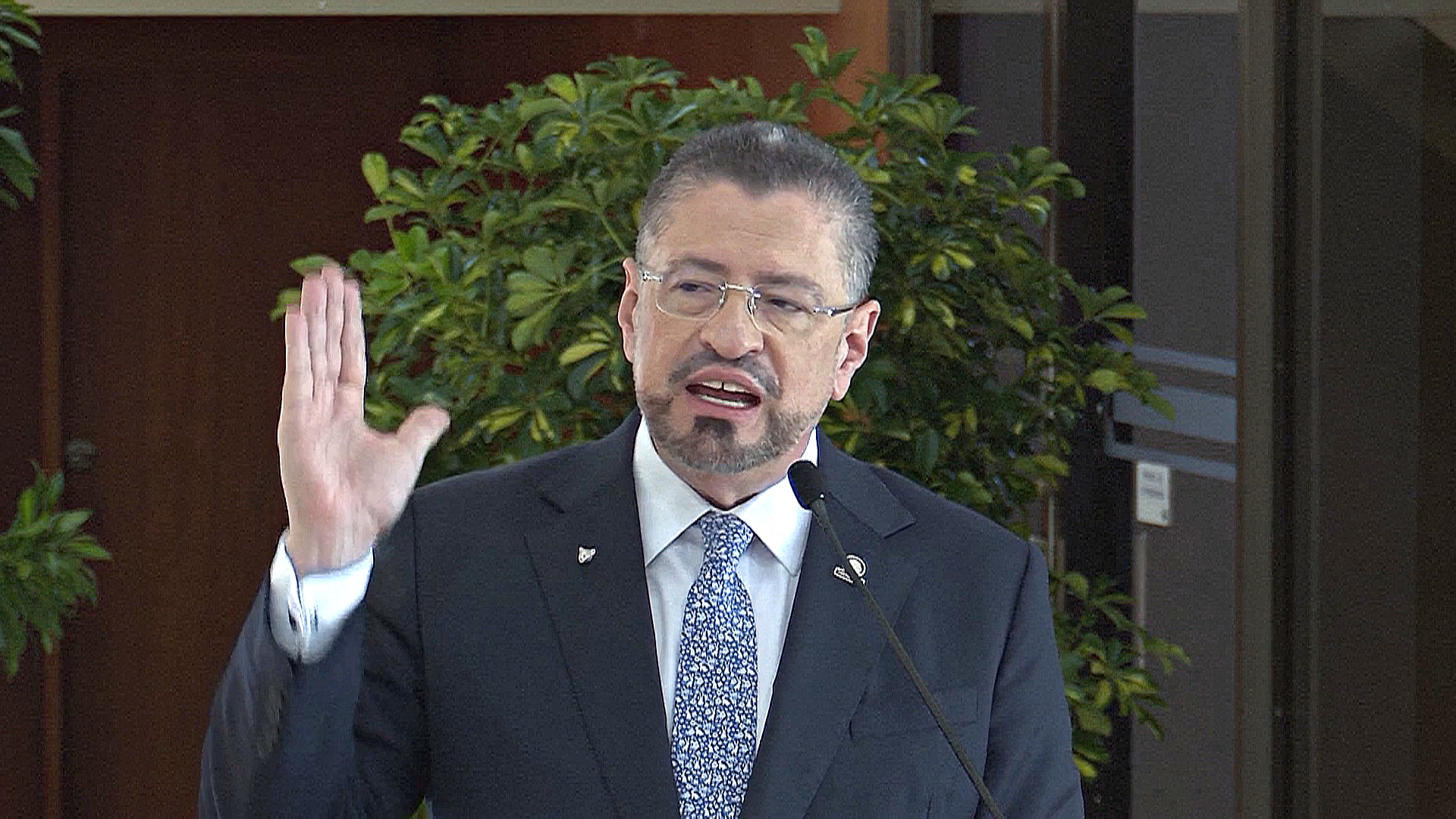 Суд Коста-Рики требует отменить иммунитет действующего президента Суд Коста-Рики требует отменить иммунитет действующего президента