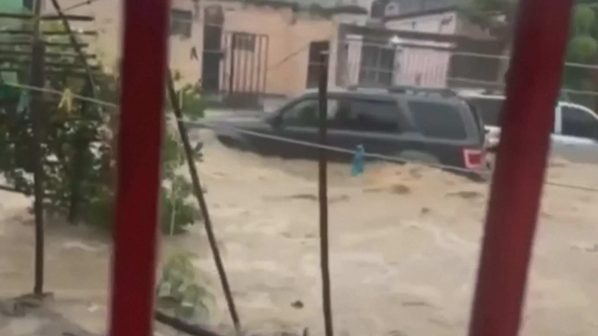 На центральную Мексику обрушился шторм «Барри»