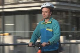 Исследователи призывают самокатчиков надевать защитный шлем