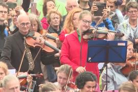 Мировой рекорд: в Германии выступил самый большой струнный оркестр