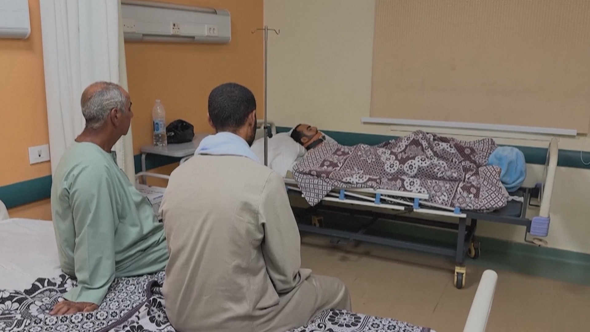 В Египте микроавтобус столкнулся с автомобилем: 9 погибших