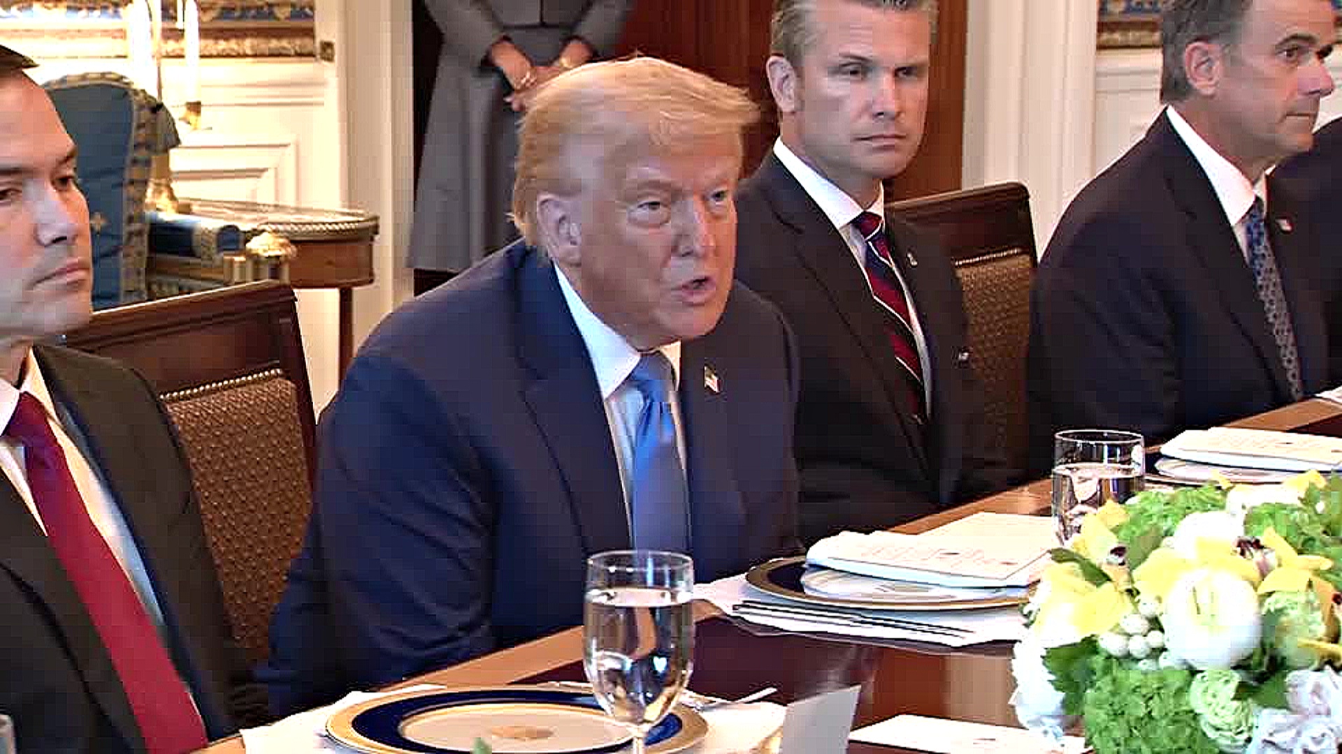 Трамп вводит пошлины для 14 стран, включая Японию и Южную Корею Трамп вводит пошлины для 14 стран, включая Японию и Южную Корею