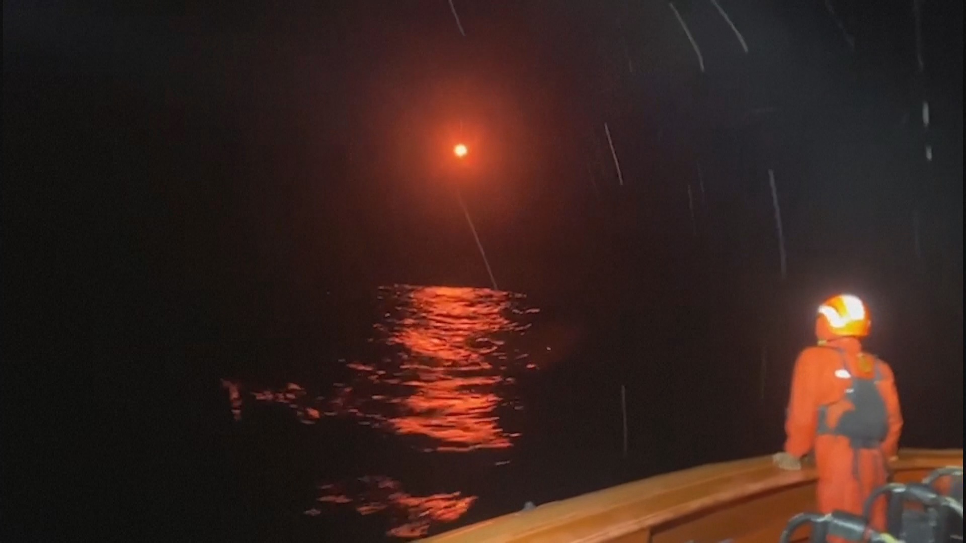 В Индонезии затонуло судно с чиновниками