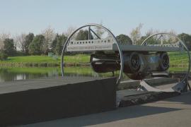 Гиперкар, бросающий вызов гравитации, ездит вверх колёсами