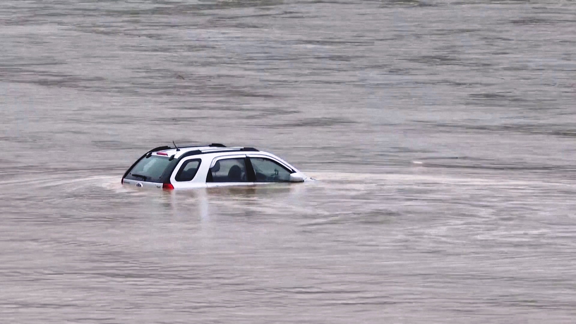 Президент Южной Кореи призвал задействовать все ресурсы для помощи пострадавшим от ливней