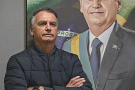 Суд Бразилии запретил экс-президенту Болсонару соцсети и доступ к посольствам