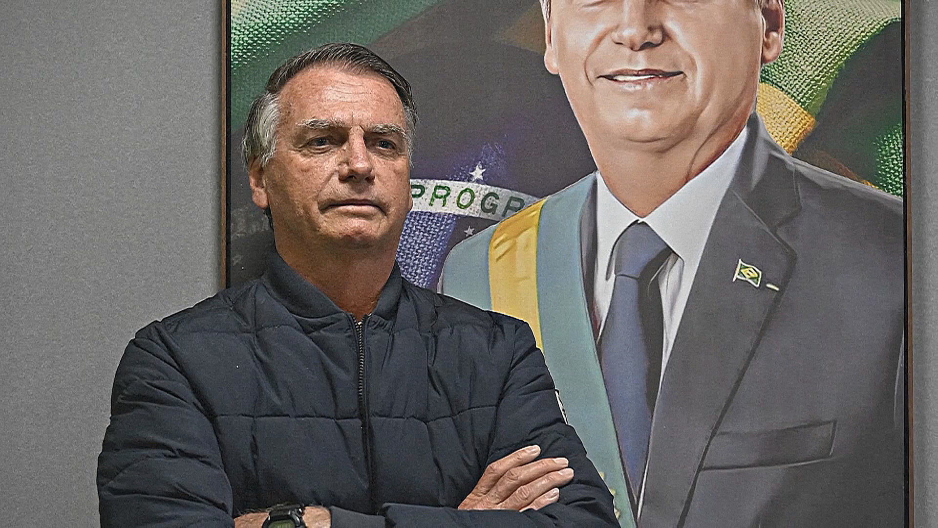 Суд Бразилии запретил экс-президенту Болсонару соцсети и доступ к посольствам Суд Бразилии запретил экс-президенту Болсонару соцсети и доступ к посольствам