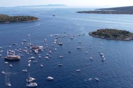 «Перетягивание» острова: необычные состязания устроили в Хорватии