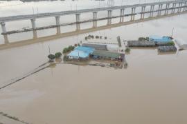 В Южной Корее растёт число жертв наводнений и оползней