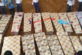 На востоке ДР Конго хоронят жертв нападения на церковь