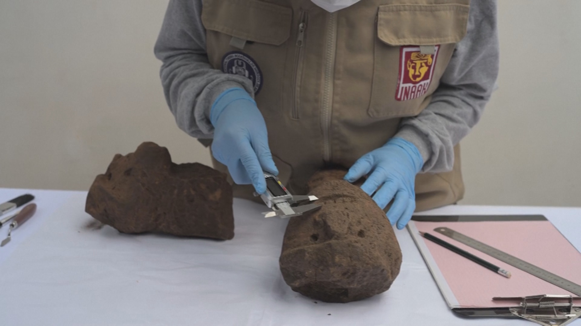 Редкие церемониальные наконечники дубинок нашли археологи в Перу