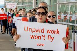 Десятки тысяч авиапассажиров пострадали из-за забастовки бортпроводников Air Canada