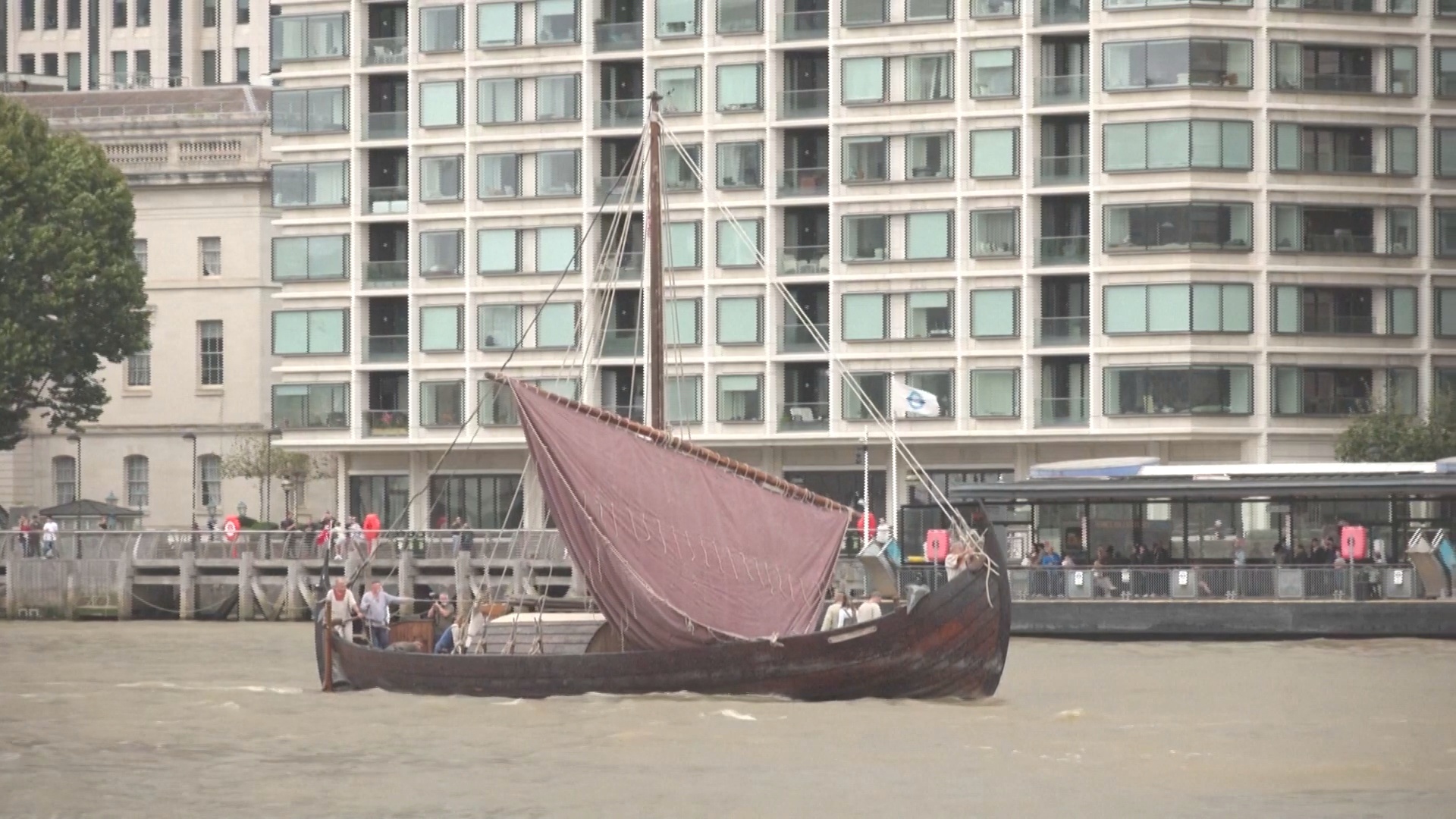 Древнее судно викингов заметили на Темзе Древнее судно викингов заметили на Темзе