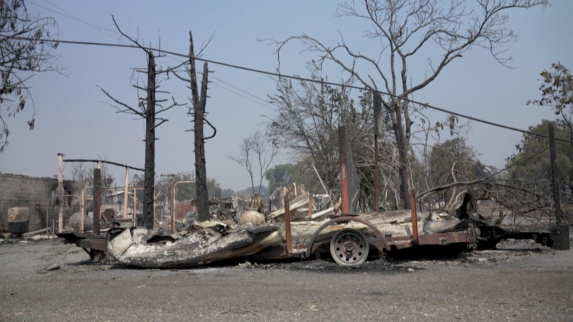В Калифорнии от пожара пострадал старинный городок времён Золотой лихорадки