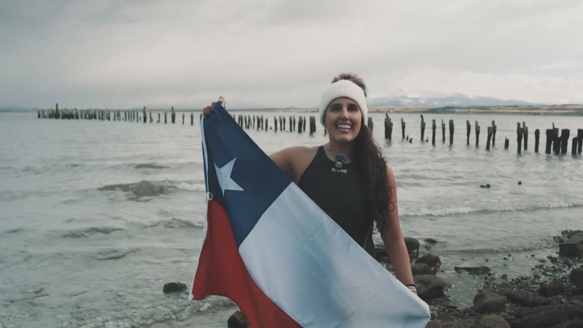 Чилийская «ледяная русалка» побила женский рекорд по самому длинному заплыву в холодной воде Чилийская «ледяная русалка» побила женский рекорд по самому длинному заплыву в холодной воде