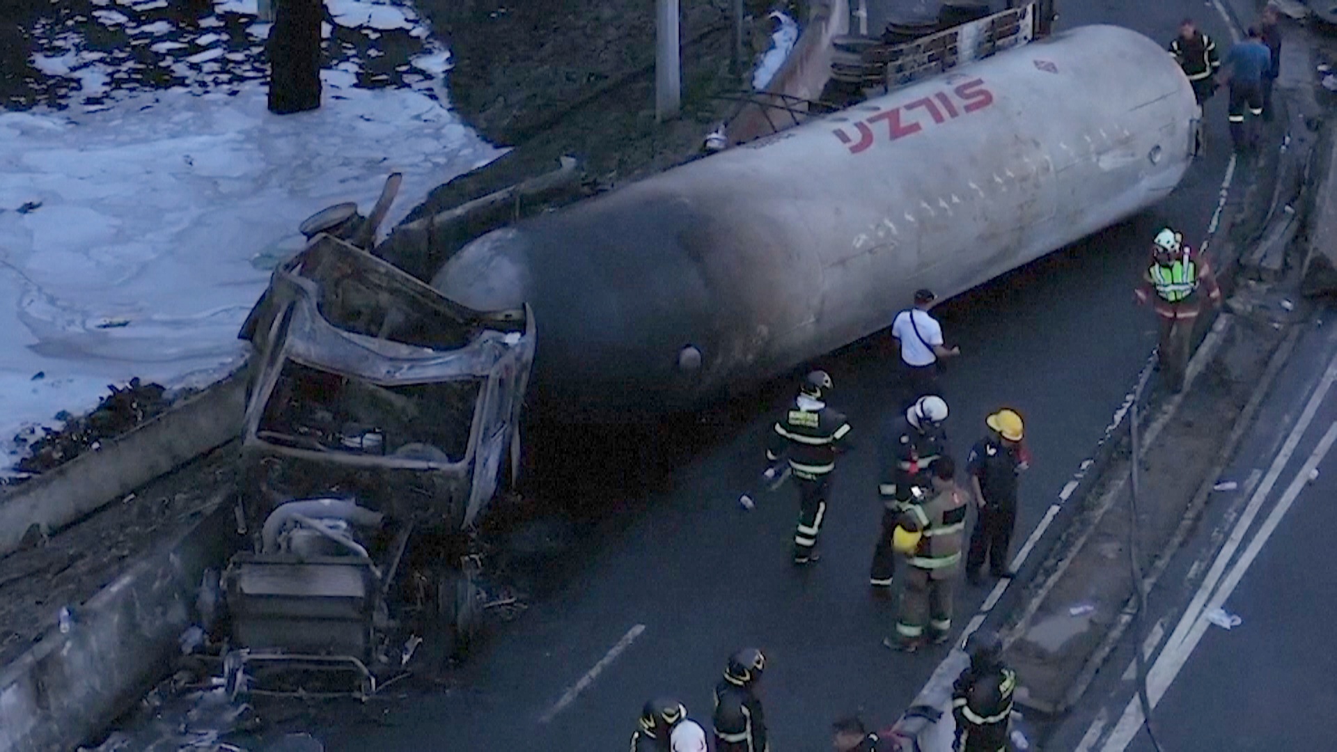 В Мехико взорвался бензовоз, есть жертвы