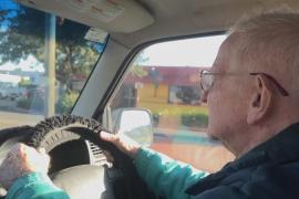 Работа и вождение помогают оставаться молодым 92-летнему австралийцу