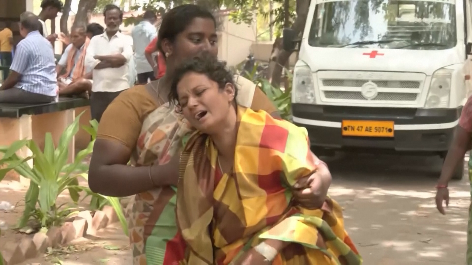 Давка на политическом митинге актёра Виджая в Индии: 40 погибших