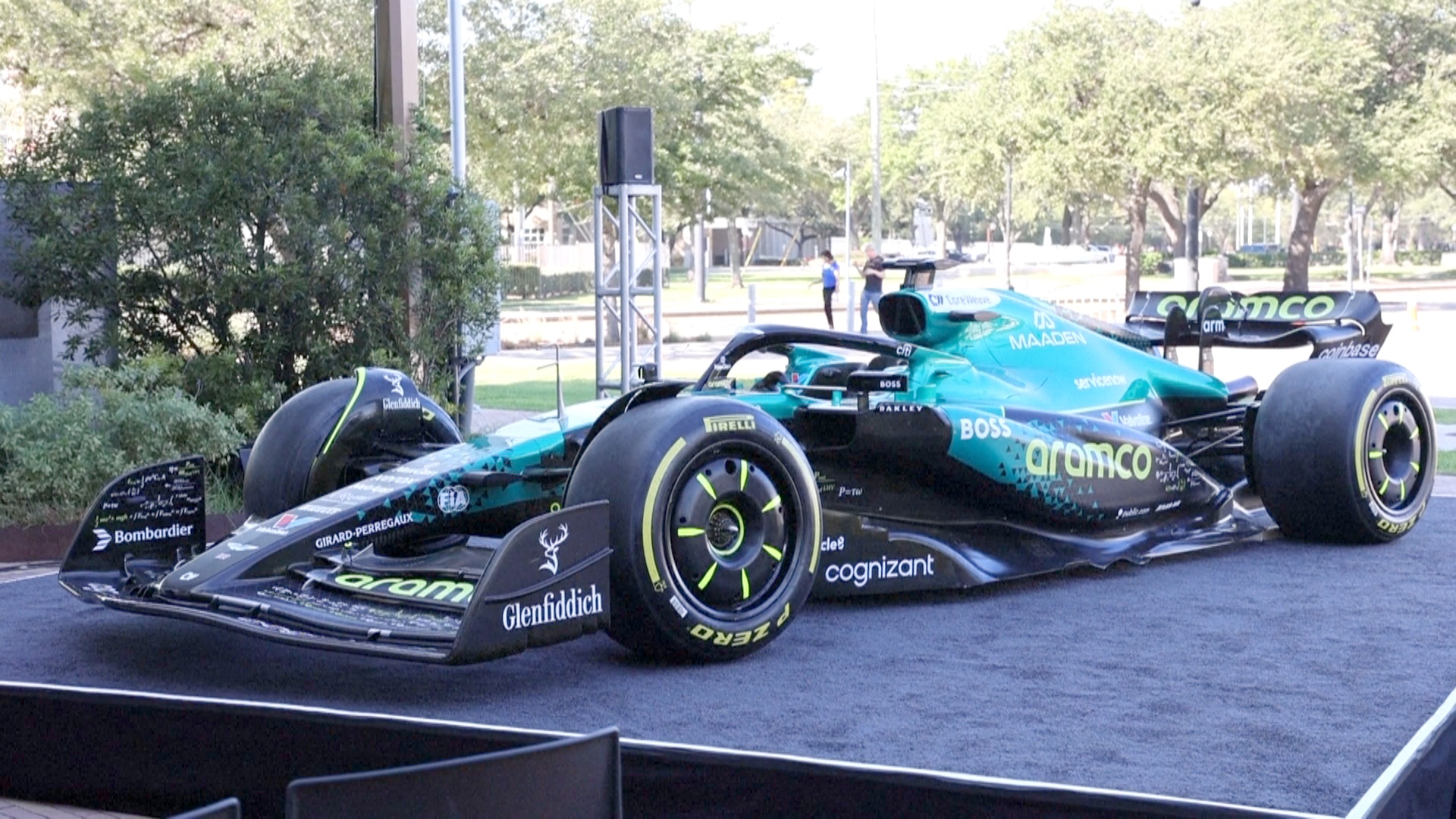 Aston Martin представил новую раскраску болида «Формулы-1» для Гран-при США Aston Martin представил новую раскраску болида «Формулы-1» для Гран-при США