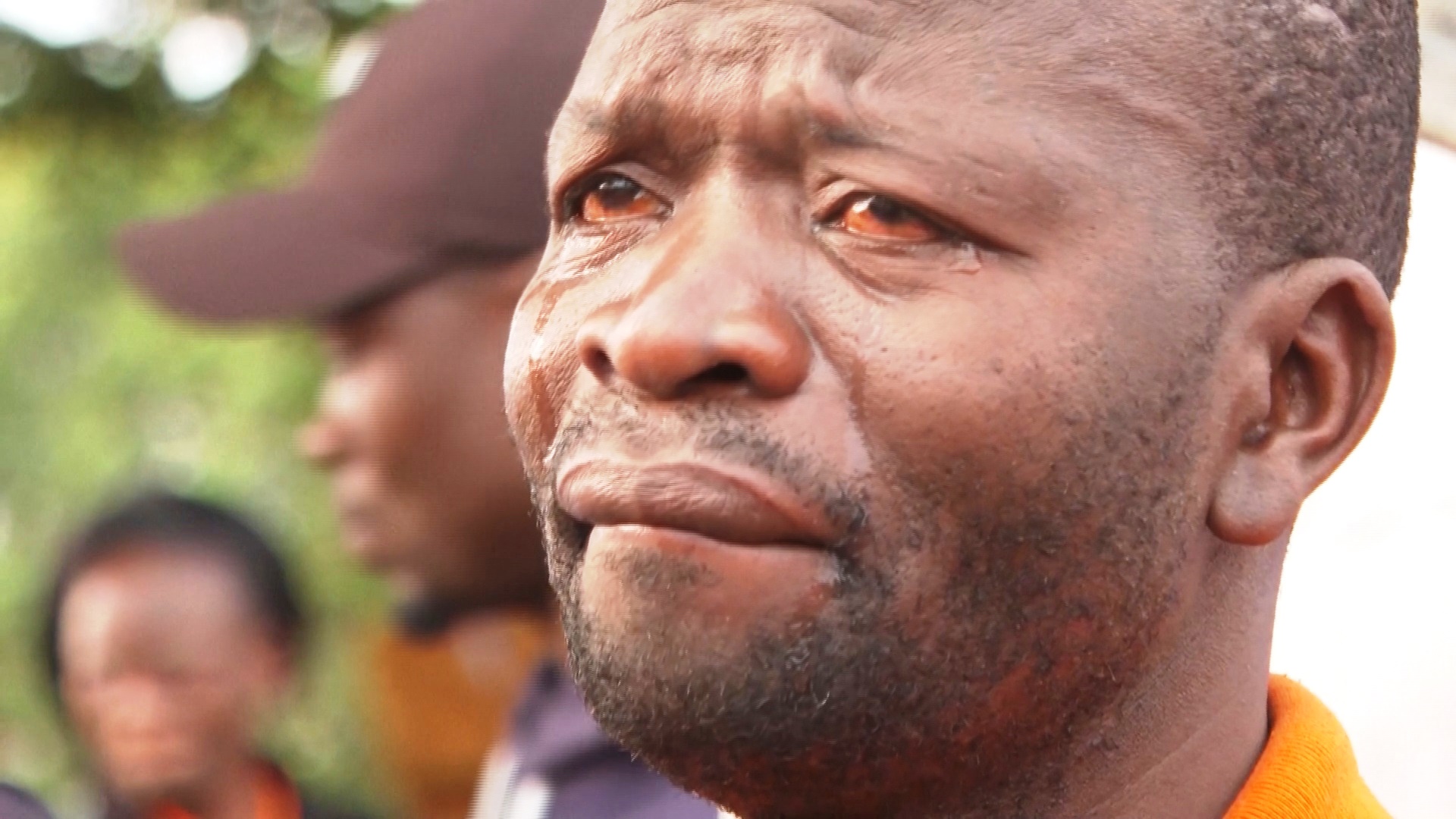 Полиция Кении открыла огонь по людям, которые пришли попрощаться с Раилом Одингой