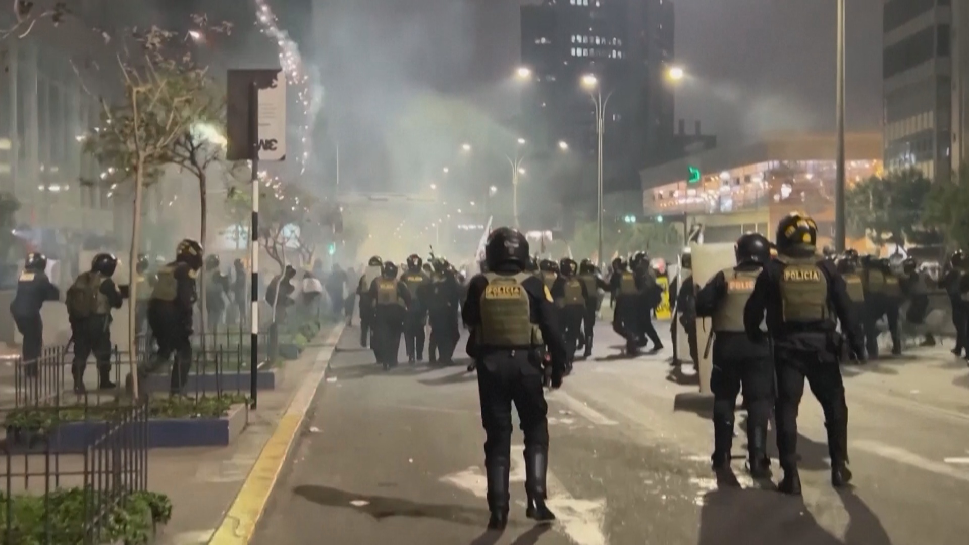 В Лиме вводят режим ЧП