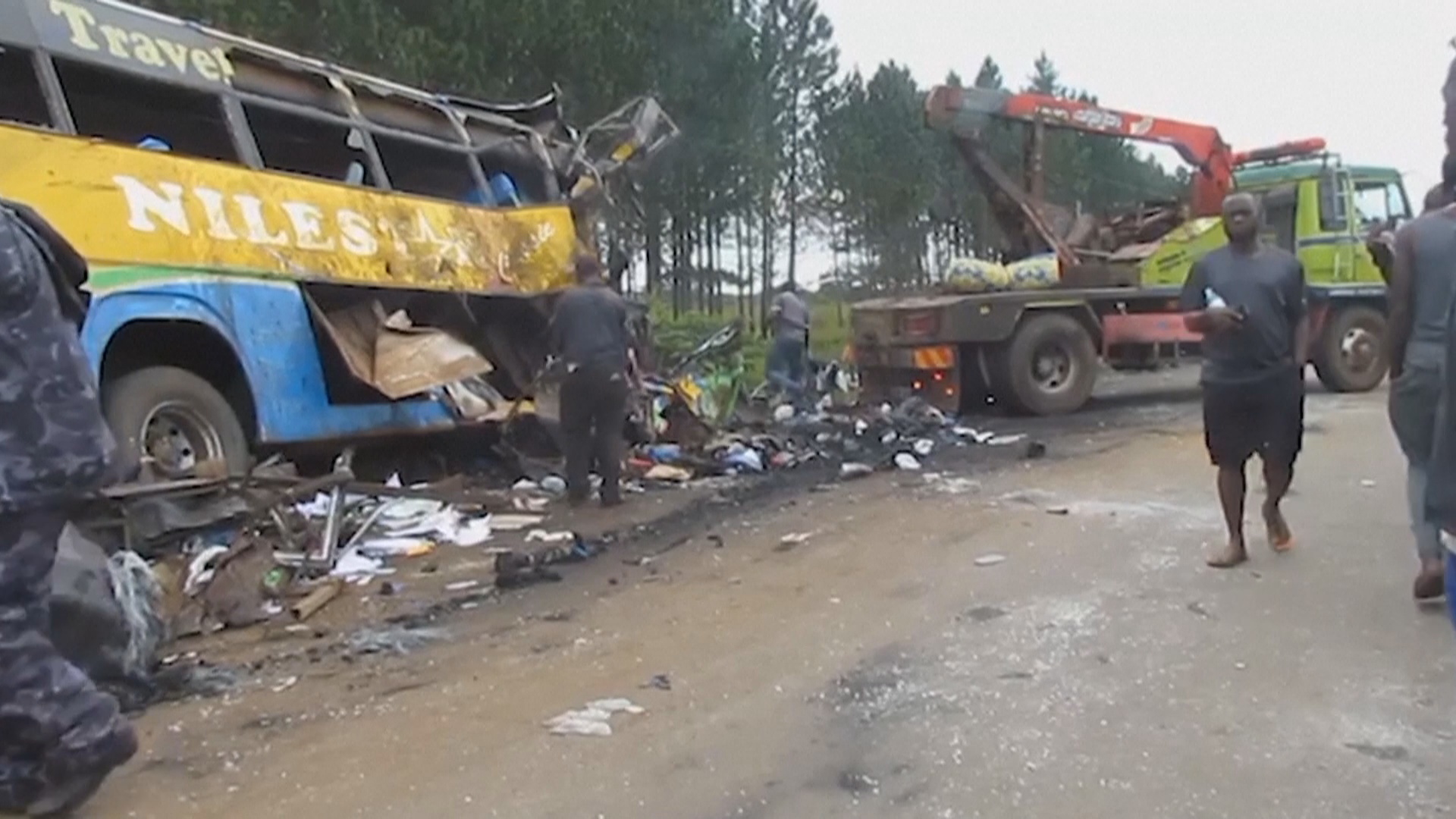 Две крупных автооварии в Африке: более 80 погибших Две крупных автооварии в Африке: более 80 погибших