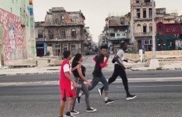 2900 бегунов поучаствовали в ежегодном марафоне «Марабана» на Кубе