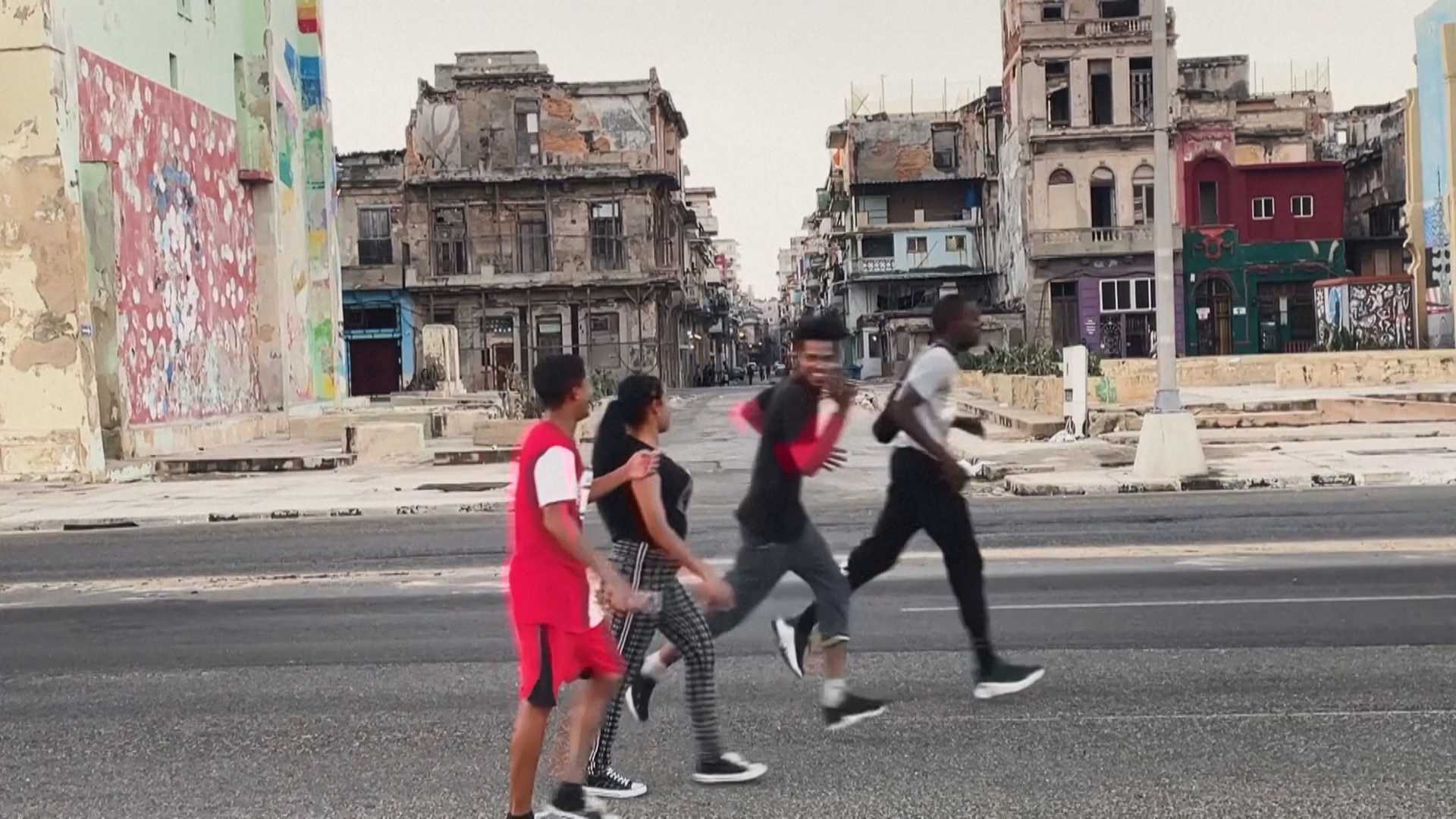 2900 бегунов поучаствовали в ежегодном марафоне «Марабана» на Кубе 2900 бегунов поучаствовали в ежегодном марафоне «Марабана» на Кубе