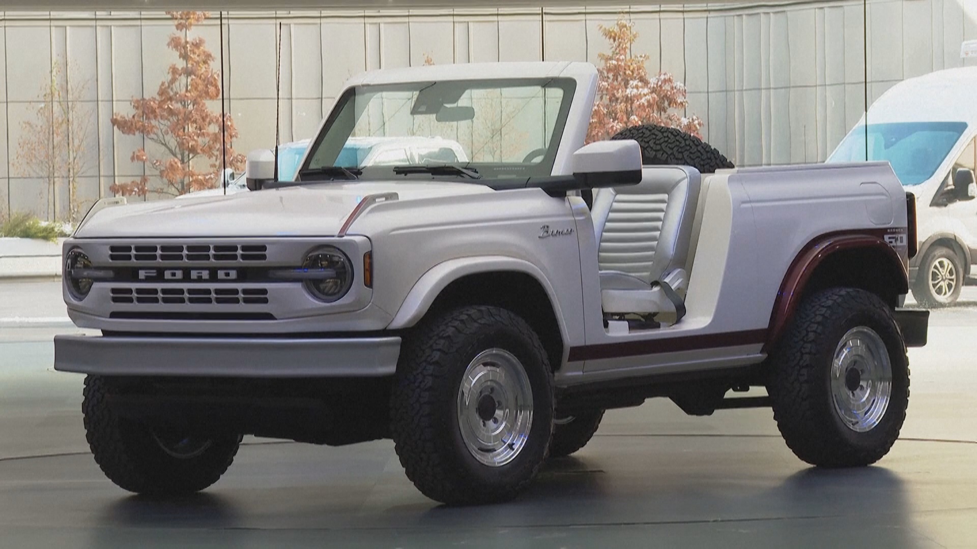 Ford показал новую современную штаб-квартиру в Мичигане Ford показал новую современную штаб-квартиру в Мичигане