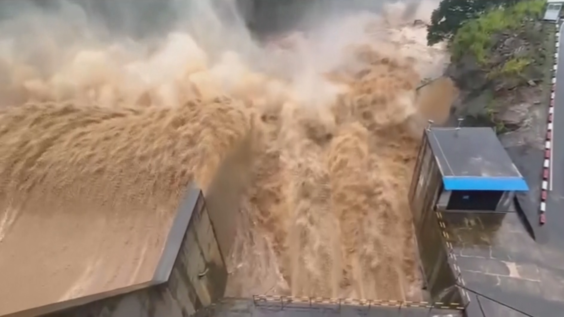 На Шри-Ланку обрушился циклон «Дитва»: 46 погибших