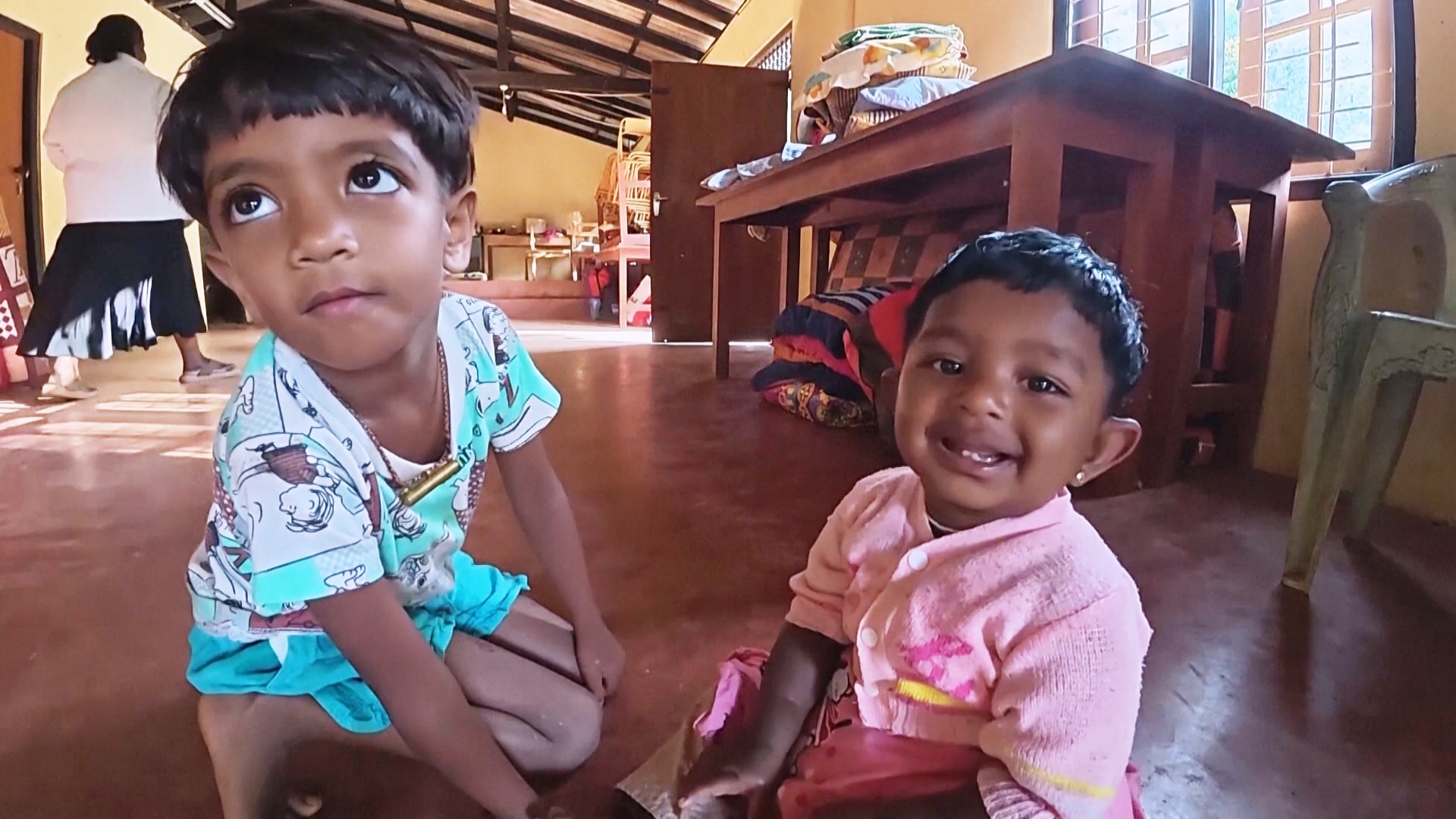 На Шри-Ланке около 200 000 не могут вернуться в свои дома после циклона